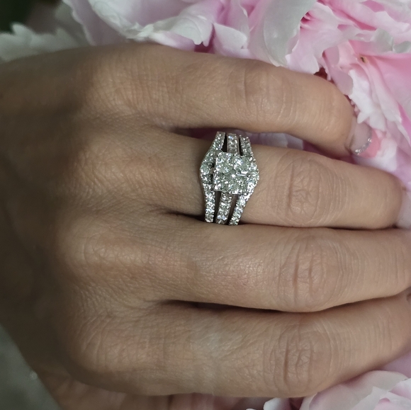 Diamond Ring Set - Picture 8 of 12